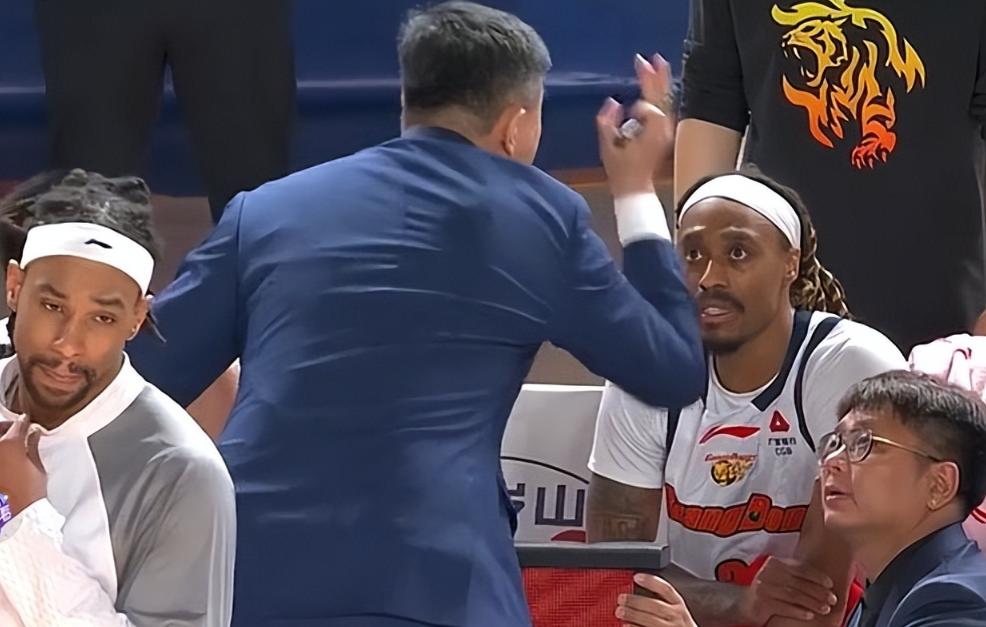 J9九游会平台-广东被逆转,3人及格3人拖后腿,杜峰朱芳雨急需提拔2人才能夺冠